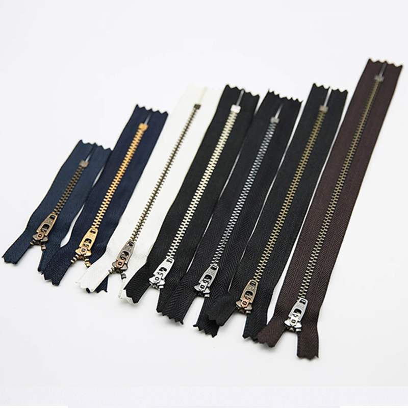 弹簧头闭尾金属裤拉链