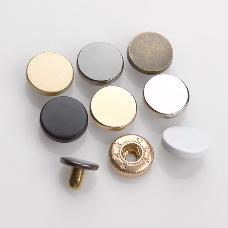 按压式金属四合扣