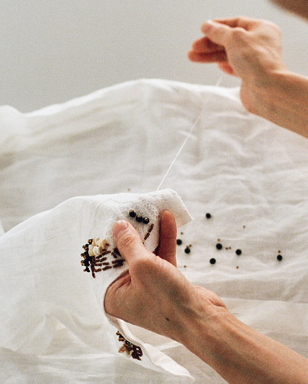 手工刺绣钉珠类工艺